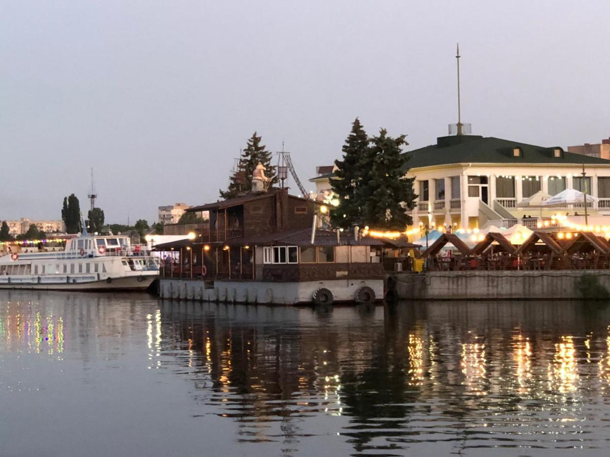 Новая Красивая Квартира. Tscherkassy Exterior foto