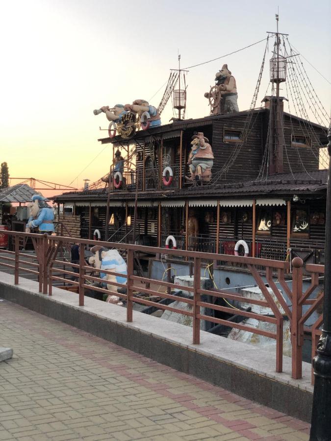 Новая Красивая Квартира. Tscherkassy Exterior foto