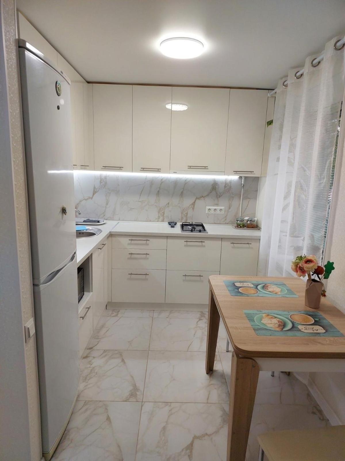 Новая Красивая Квартира. Tscherkassy Exterior foto